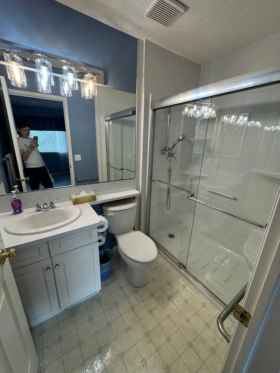 Fresh room finish after professional deep cleaning